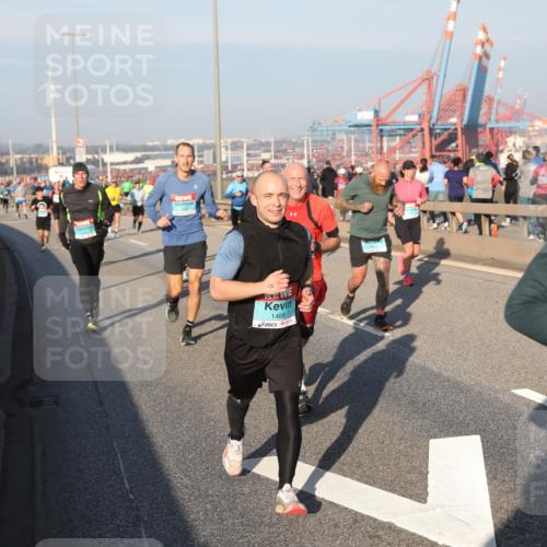 03.10.2025 - Köhlbrandbrückenlauf Yannick Fuchs http://msf.ph/oto/9147876 03.10.2025 08:39:10 Position 2 1468 meine-sportfotos.de