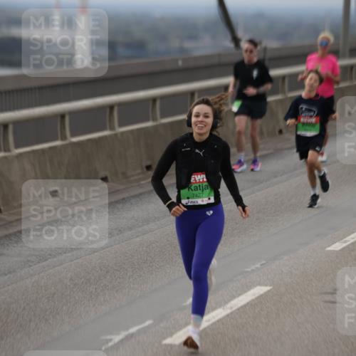03.10.2025 - Köhlbrandbrückenlauf Jannik Wohlers http://msf.ph/oto/9147877 03.10.2025 15:51:38 Position 1 7427 meine-sportfotos.de