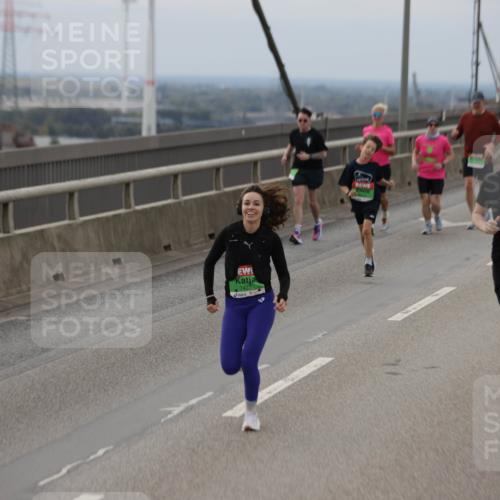 03.10.2025 - Köhlbrandbrückenlauf Jannik Wohlers http://msf.ph/oto/9147880 03.10.2025 15:51:38 Position 1 7427 meine-sportfotos.de