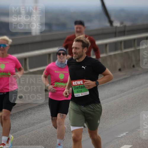 03.10.2025 - Köhlbrandbrückenlauf Jannik Wohlers http://msf.ph/oto/9147933 03.10.2025 15:51:43 Position 1 8018 meine-sportfotos.de