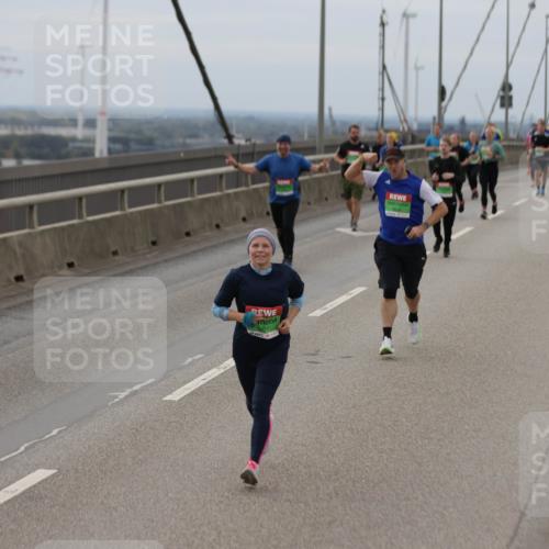 03.10.2025 - Köhlbrandbrückenlauf Jannik Wohlers http://msf.ph/oto/9147963 03.10.2025 15:51:47 Position 1 9477 meine-sportfotos.de