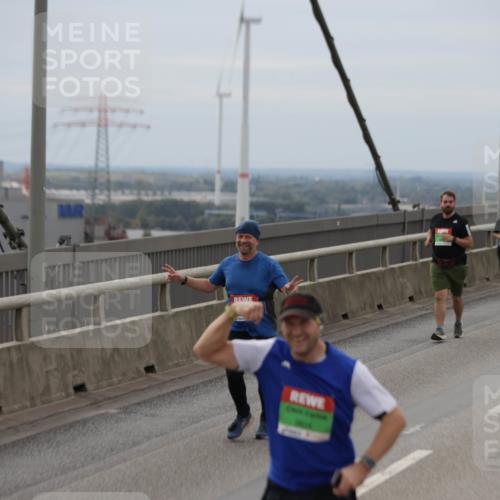 03.10.2025 - Köhlbrandbrückenlauf Jannik Wohlers http://msf.ph/oto/9147989 03.10.2025 15:51:49 Position 1  meine-sportfotos.de