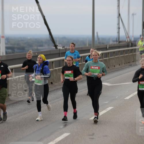 03.10.2025 - Köhlbrandbrückenlauf Jannik Wohlers http://msf.ph/oto/9148006 03.10.2025 15:51:53 Position 1 9728 meine-sportfotos.de