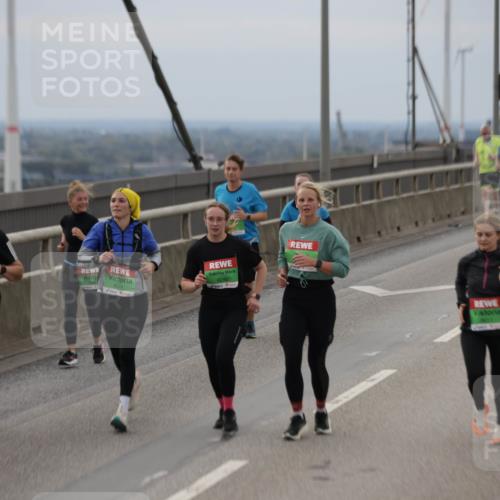 03.10.2025 - Köhlbrandbrückenlauf Jannik Wohlers http://msf.ph/oto/9148013 03.10.2025 15:51:54 Position 1 7619, 8071 meine-sportfotos.de