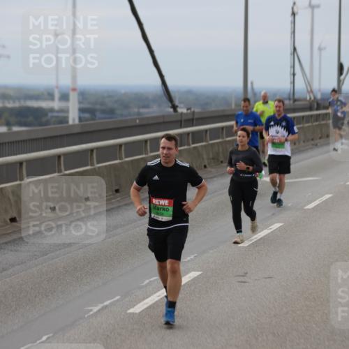 03.10.2025 - Köhlbrandbrückenlauf Jannik Wohlers http://msf.ph/oto/9148072 03.10.2025 15:51:59 Position 1 9158 meine-sportfotos.de