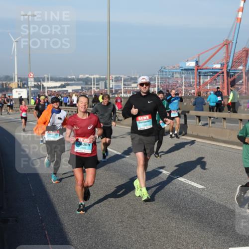 03.10.2025 - Köhlbrandbrückenlauf Yannick Fuchs http://msf.ph/oto/9148091 03.10.2025 08:39:28 Position 2 2998, 1207, 3498 meine-sportfotos.de