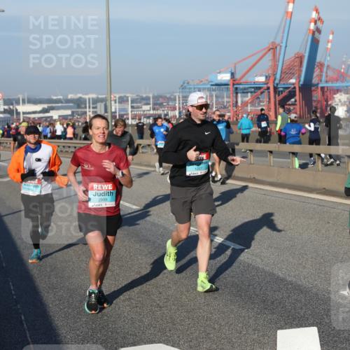 03.10.2025 - Köhlbrandbrückenlauf Yannick Fuchs http://msf.ph/oto/9148100 03.10.2025 08:39:29 Position 2 2998, 1207, 3498 meine-sportfotos.de