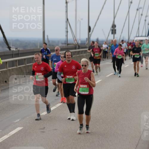 03.10.2025 - Köhlbrandbrückenlauf Jannik Wohlers http://msf.ph/oto/9148116 03.10.2025 15:52:04 Position 1 7430 meine-sportfotos.de