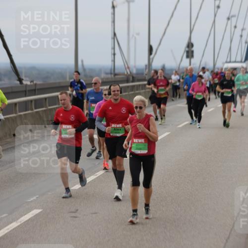 03.10.2025 - Köhlbrandbrückenlauf Jannik Wohlers http://msf.ph/oto/9148117 03.10.2025 15:52:04 Position 1 7430 meine-sportfotos.de