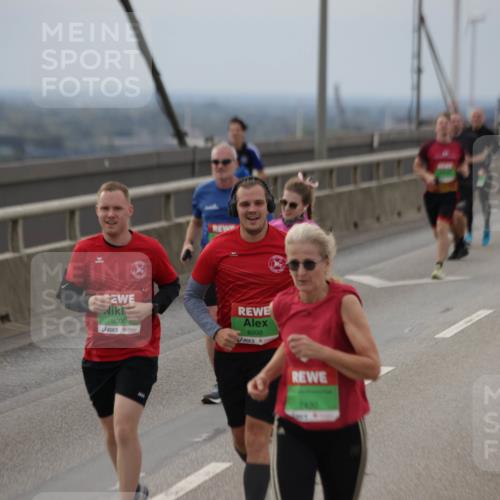 03.10.2025 - Köhlbrandbrückenlauf Jannik Wohlers http://msf.ph/oto/9148127 03.10.2025 15:52:06 Position 1 9000, 8998, 7430 meine-sportfotos.de