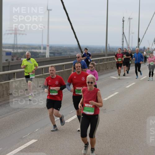 03.10.2025 - Köhlbrandbrückenlauf Jannik Wohlers http://msf.ph/oto/9148143 03.10.2025 15:52:06 Position 1 9000, 7430 meine-sportfotos.de