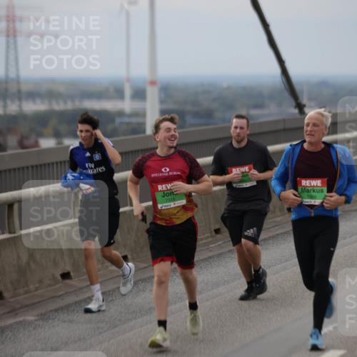 03.10.2025 - Köhlbrandbrückenlauf Jannik Wohlers http://msf.ph/oto/9148194 03.10.2025 15:52:11 Position 1 7315, 7369 meine-sportfotos.de
