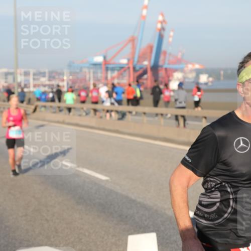 03.10.2025 - Köhlbrandbrückenlauf Yannick Fuchs http://msf.ph/oto/9148217 03.10.2025 08:39:35 Position 2  meine-sportfotos.de