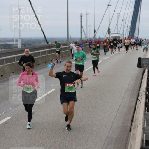 03.10.2025 - Köhlbrandbrückenlauf Jannik Wohlers http://msf.ph/oto/9148232 03.10.2025 15:52:14 Position 1 7412, 7334 meine-sportfotos.de