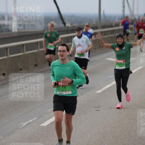 03.10.2025 - Köhlbrandbrückenlauf Jannik Wohlers http://msf.ph/oto/9148260 03.10.2025 15:52:16 Position 1 7617 meine-sportfotos.de