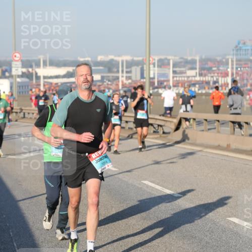 03.10.2025 - Köhlbrandbrückenlauf Yannick Fuchs http://msf.ph/oto/9148270 03.10.2025 08:39:41 Position 2 373, 1056 meine-sportfotos.de