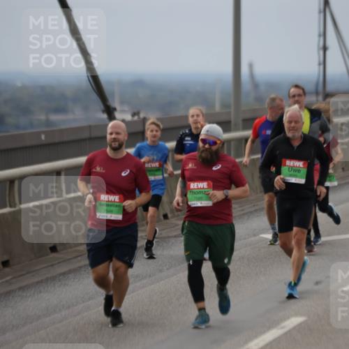 03.10.2025 - Köhlbrandbrückenlauf Jannik Wohlers http://msf.ph/oto/9148291 03.10.2025 15:52:23 Position 1 7548, 7565, 9095 meine-sportfotos.de