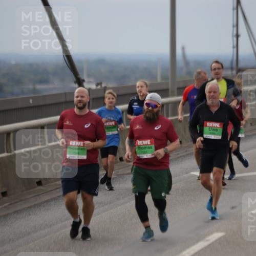 03.10.2025 - Köhlbrandbrückenlauf Jannik Wohlers http://msf.ph/oto/9148292 03.10.2025 15:52:23 Position 1 7548, 7565, 9095 meine-sportfotos.de