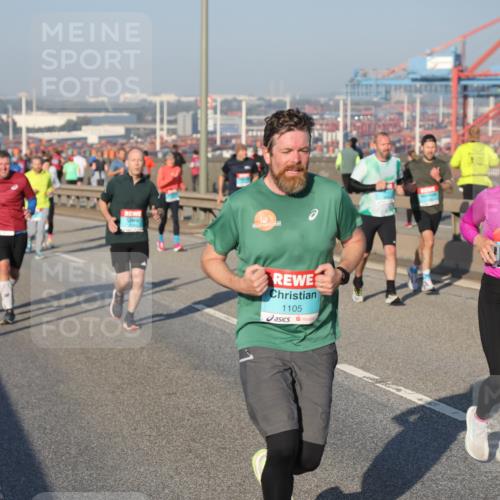 03.10.2025 - Köhlbrandbrückenlauf Yannick Fuchs http://msf.ph/oto/9148354 03.10.2025 08:39:48 Position 2 1105, 3766 meine-sportfotos.de