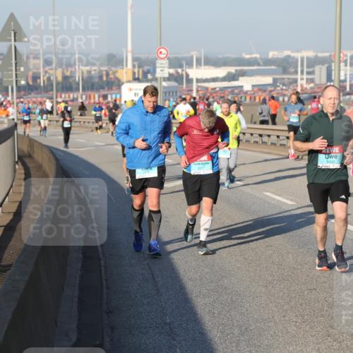 03.10.2025 - Köhlbrandbrückenlauf Yannick Fuchs http://msf.ph/oto/9148375 03.10.2025 08:39:49 Position 2 1493 meine-sportfotos.de