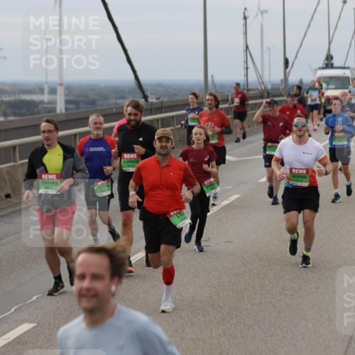 03.10.2025 - Köhlbrandbrückenlauf Jannik Wohlers http://msf.ph/oto/9148376 03.10.2025 15:52:29 Position 1 9612, 9608 meine-sportfotos.de