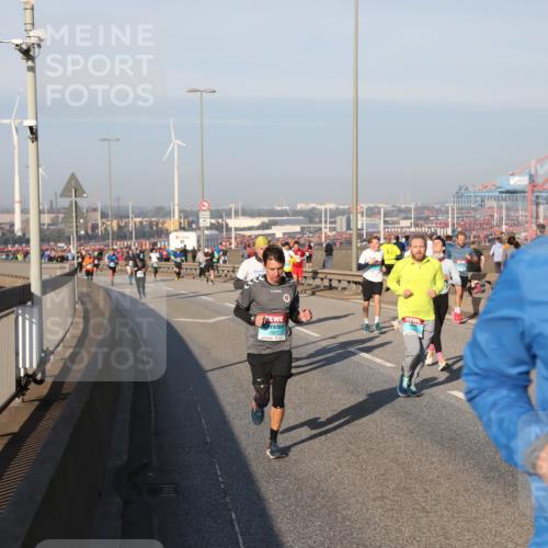 03.10.2025 - Köhlbrandbrückenlauf Yannick Fuchs http://msf.ph/oto/9148437 03.10.2025 08:39:53 Position 2  meine-sportfotos.de