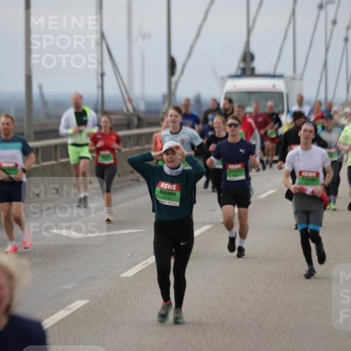 03.10.2025 - Köhlbrandbrückenlauf Jannik Wohlers http://msf.ph/oto/9148475 03.10.2025 15:52:37 Position 1 7119 meine-sportfotos.de