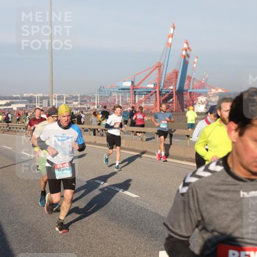 03.10.2025 - Köhlbrandbrückenlauf Yannick Fuchs http://msf.ph/oto/9148477 03.10.2025 08:39:56 Position 2 41, 1116 meine-sportfotos.de