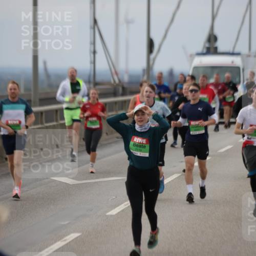03.10.2025 - Köhlbrandbrückenlauf Jannik Wohlers http://msf.ph/oto/9148478 03.10.2025 15:52:37 Position 1 7119 meine-sportfotos.de