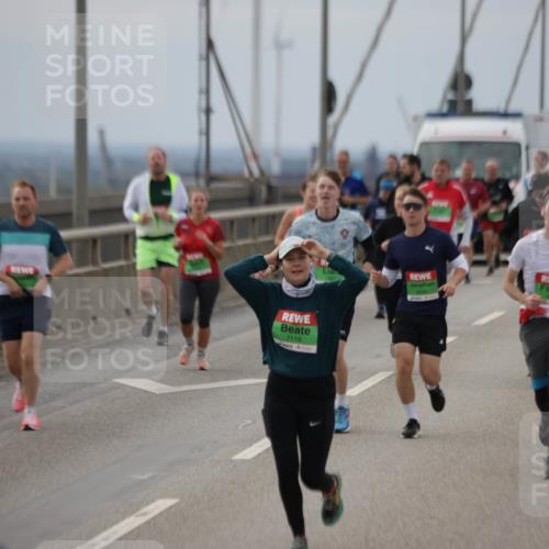 03.10.2025 - Köhlbrandbrückenlauf Jannik Wohlers http://msf.ph/oto/9148481 03.10.2025 15:52:37 Position 1 7119 meine-sportfotos.de