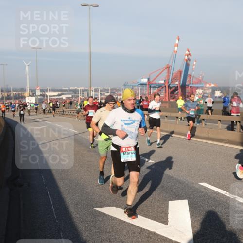 03.10.2025 - Köhlbrandbrückenlauf Yannick Fuchs http://msf.ph/oto/9148487 03.10.2025 08:39:56 Position 2 41, 1116 meine-sportfotos.de