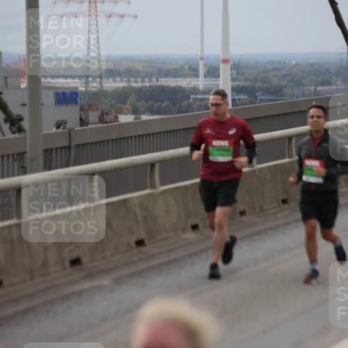 03.10.2025 - Köhlbrandbrückenlauf Jannik Wohlers http://msf.ph/oto/9148489 03.10.2025 15:52:38 Position 1  meine-sportfotos.de