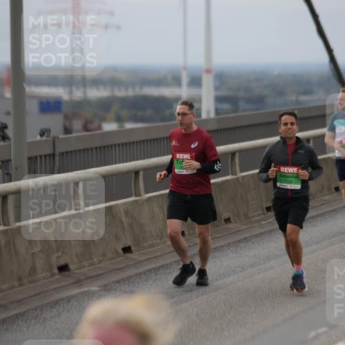 03.10.2025 - Köhlbrandbrückenlauf Jannik Wohlers http://msf.ph/oto/9148495 03.10.2025 15:52:38 Position 1 7728 meine-sportfotos.de