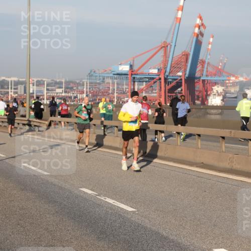 03.10.2025 - Köhlbrandbrückenlauf Yannick Fuchs http://msf.ph/oto/9148552 03.10.2025 08:40:01 Position 2 111 meine-sportfotos.de