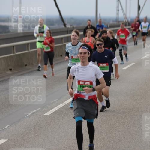 03.10.2025 - Köhlbrandbrückenlauf Jannik Wohlers http://msf.ph/oto/9148553 03.10.2025 15:52:42 Position 1 7007, 9653 meine-sportfotos.de