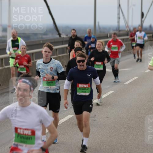 03.10.2025 - Köhlbrandbrückenlauf Jannik Wohlers http://msf.ph/oto/9148563 03.10.2025 15:52:43 Position 1 7907, 9653 meine-sportfotos.de