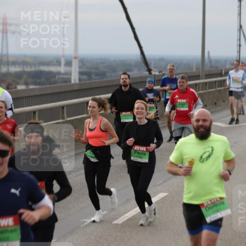 03.10.2025 - Köhlbrandbrückenlauf Jannik Wohlers http://msf.ph/oto/9148600 03.10.2025 15:52:45 Position 1 7188 meine-sportfotos.de