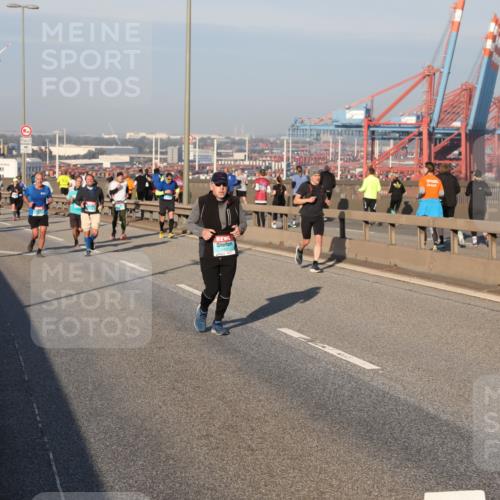 03.10.2025 - Köhlbrandbrückenlauf Yannick Fuchs http://msf.ph/oto/9148611 03.10.2025 08:40:05 Position 2  meine-sportfotos.de