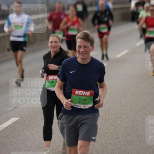 03.10.2025 - Köhlbrandbrückenlauf Jannik Wohlers http://msf.ph/oto/9148641 03.10.2025 15:52:48 Position 1 736, 9700 meine-sportfotos.de