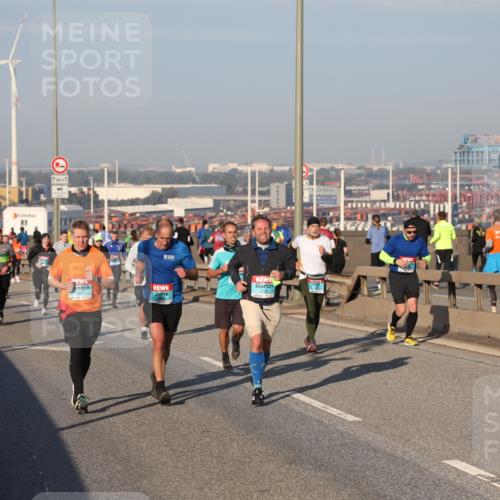 03.10.2025 - Köhlbrandbrückenlauf Yannick Fuchs http://msf.ph/oto/9148657 03.10.2025 08:40:08 Position 2 500, 1, 1447 meine-sportfotos.de