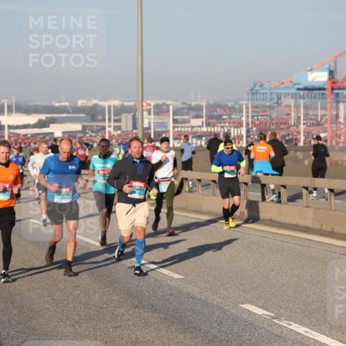 03.10.2025 - Köhlbrandbrückenlauf Yannick Fuchs http://msf.ph/oto/9148667 03.10.2025 08:40:09 Position 2 1543 meine-sportfotos.de