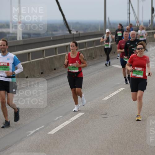 03.10.2025 - Köhlbrandbrückenlauf Jannik Wohlers http://msf.ph/oto/9148677 03.10.2025 15:52:51 Position 1 7383, 7872, 9425 meine-sportfotos.de