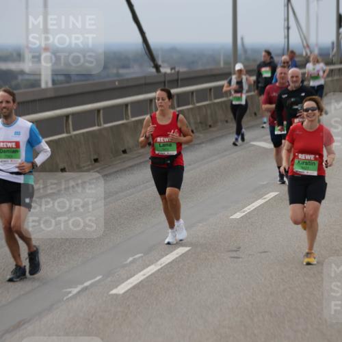 03.10.2025 - Köhlbrandbrückenlauf Jannik Wohlers http://msf.ph/oto/9148678 03.10.2025 15:52:51 Position 1 7383, 7872, 9425 meine-sportfotos.de