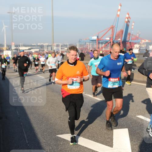 03.10.2025 - Köhlbrandbrückenlauf Yannick Fuchs http://msf.ph/oto/9148715 03.10.2025 08:40:13 Position 2 1447, 3708 meine-sportfotos.de