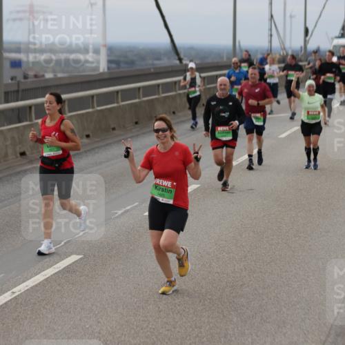 03.10.2025 - Köhlbrandbrückenlauf Jannik Wohlers http://msf.ph/oto/9148723 03.10.2025 15:52:53 Position 1 9425 meine-sportfotos.de