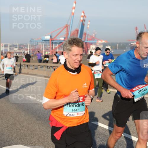 03.10.2025 - Köhlbrandbrückenlauf Yannick Fuchs http://msf.ph/oto/9148727 03.10.2025 08:40:14 Position 2 1447, 1543 meine-sportfotos.de