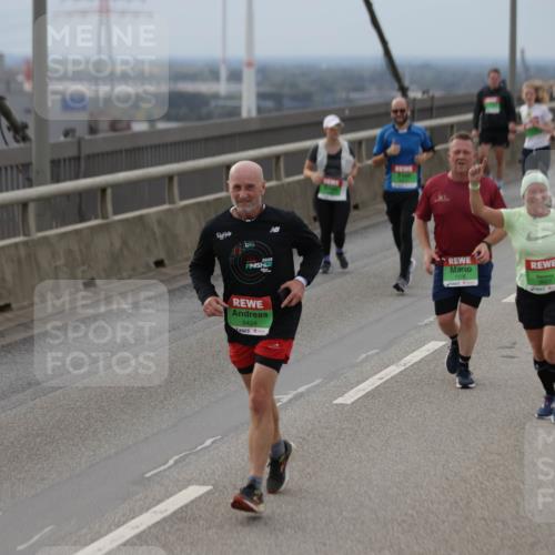 03.10.2025 - Köhlbrandbrückenlauf Jannik Wohlers http://msf.ph/oto/9148747 03.10.2025 15:52:55 Position 1 9424, 7376 meine-sportfotos.de