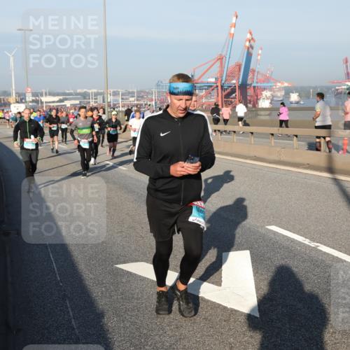 03.10.2025 - Köhlbrandbrückenlauf Yannick Fuchs http://msf.ph/oto/9148751 03.10.2025 08:40:16 Position 2  meine-sportfotos.de