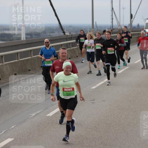 03.10.2025 - Köhlbrandbrückenlauf Jannik Wohlers http://msf.ph/oto/9148753 03.10.2025 15:52:56 Position 1 9424 meine-sportfotos.de