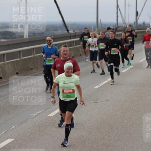 03.10.2025 - Köhlbrandbrückenlauf Jannik Wohlers http://msf.ph/oto/9148754 03.10.2025 15:52:56 Position 1 9424, 9682 meine-sportfotos.de